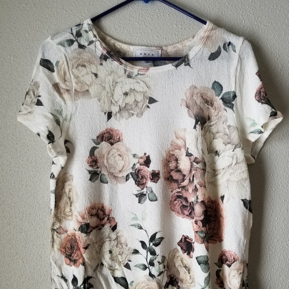 Light weight sweater great for spring,